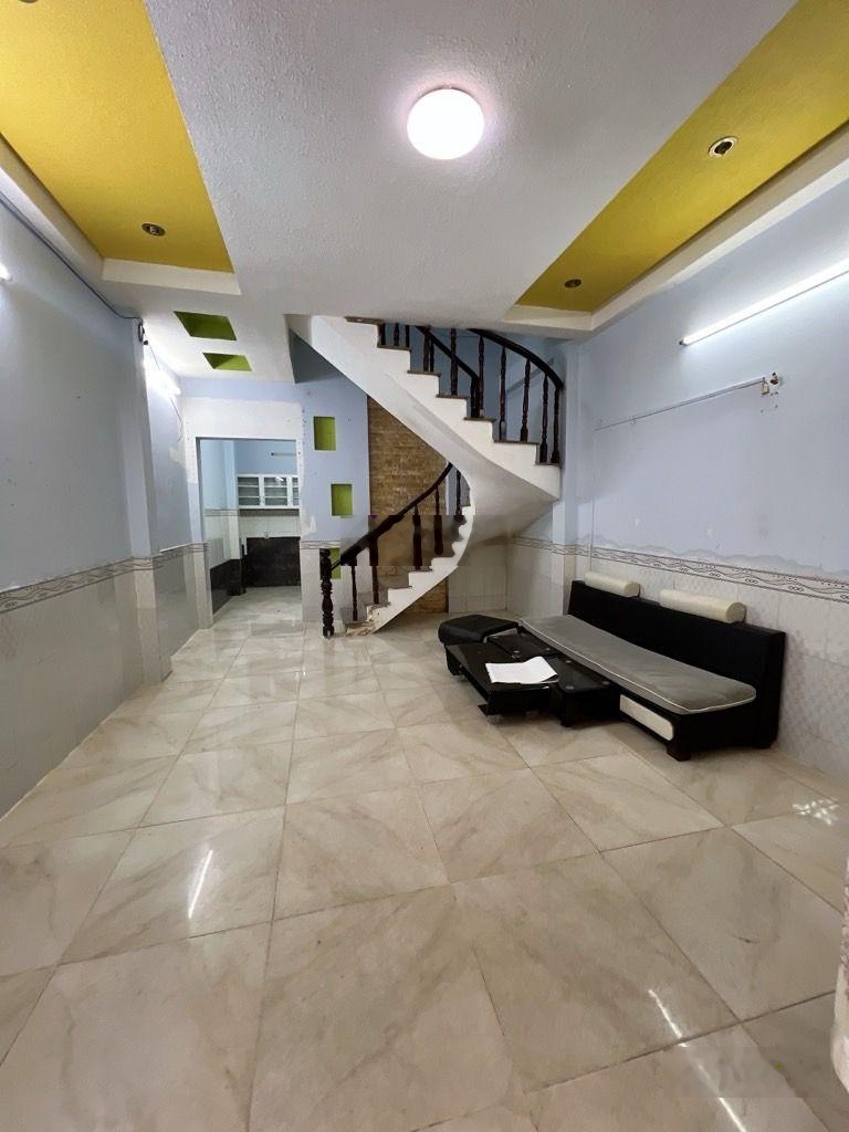 Bán nhà đường bông sao quận 8, 30m2 2Pn, gần chợ, giá 3.6 tỷ còn thương lượng