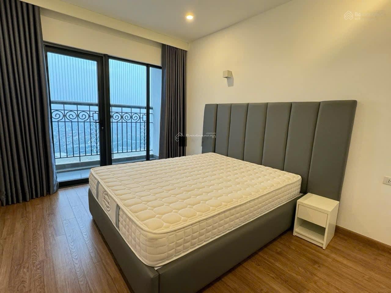 Cho thuê căn hộ The Emerald - CT8 Đình Thôn, 3PN-2VS, full đồ, tầng trung LH: 0982637561