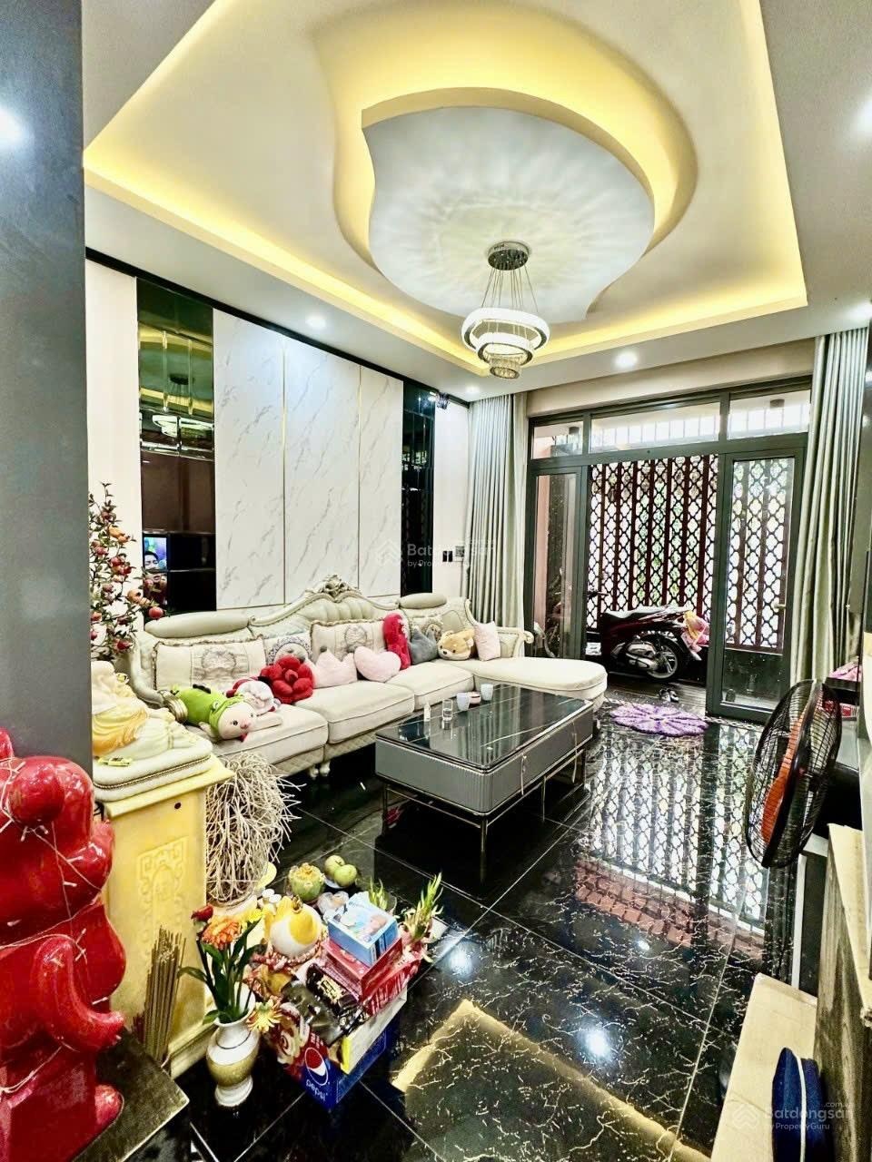 Chính chủ bán căn nhà cho thuê 30 triệu, Đ. Tân Hải - Tân Bình, GIÁ 4TỶ330/91m2, E. Town Cộng Hòa