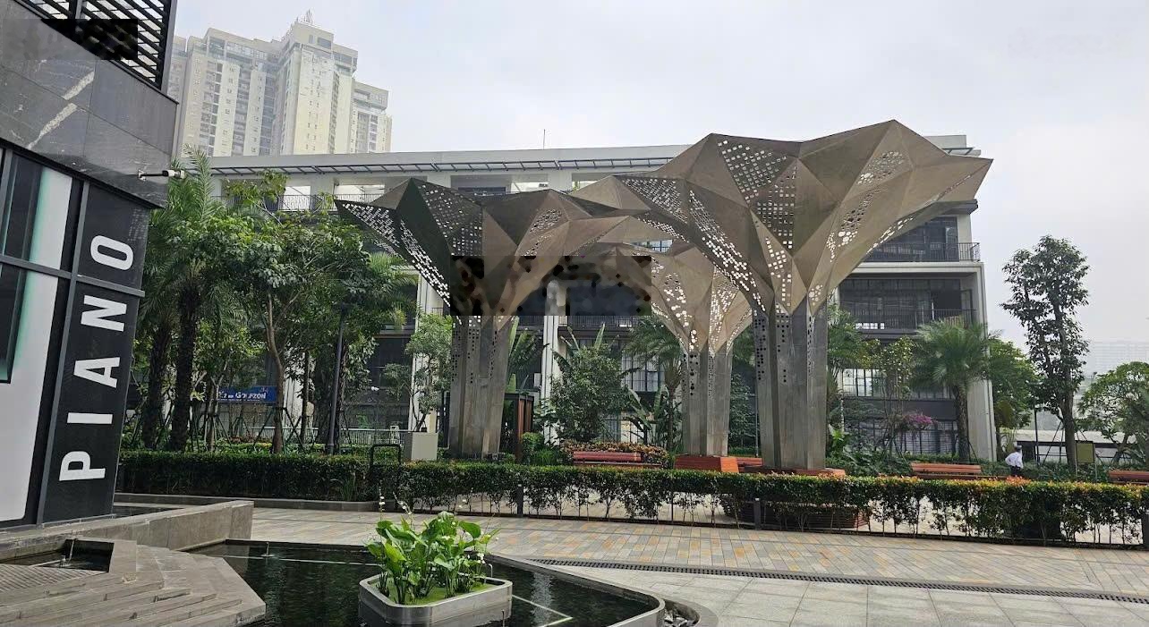 Hàng hiếm! Căn hộ 113m2, cửa ĐB, ban công TN, view công viên, CC The Matrix One. Giá 12.9 tỷ