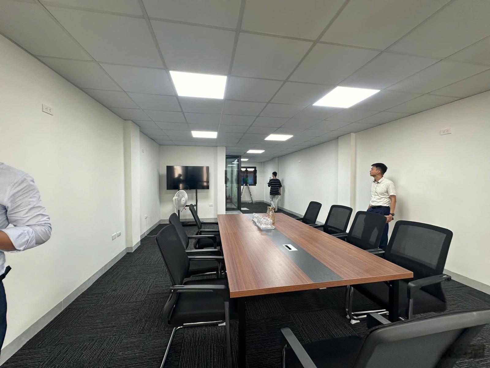 Cho thuê văn phòng xây mới đẹp tại Kim Giang, diện tích 60 m2/tầng, sàn thông đẹp