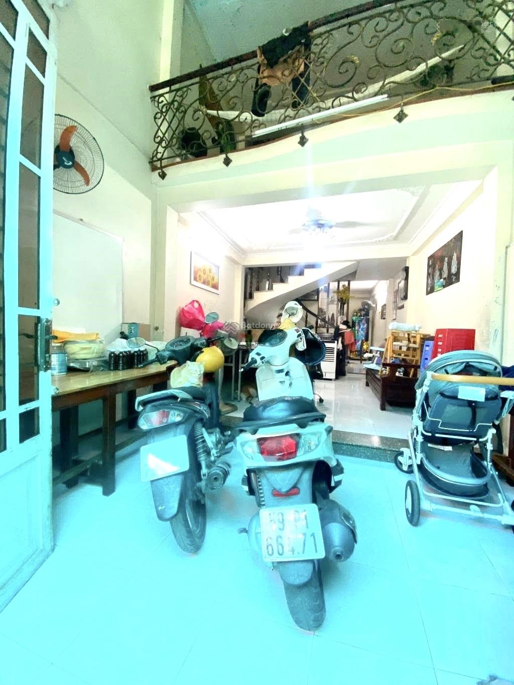 Bán NR Nguyễn Phúc Chu, 5 tỷ hơn, 55m2, 3PN, 3WC, Tân Bình, HCM, giá cực chất