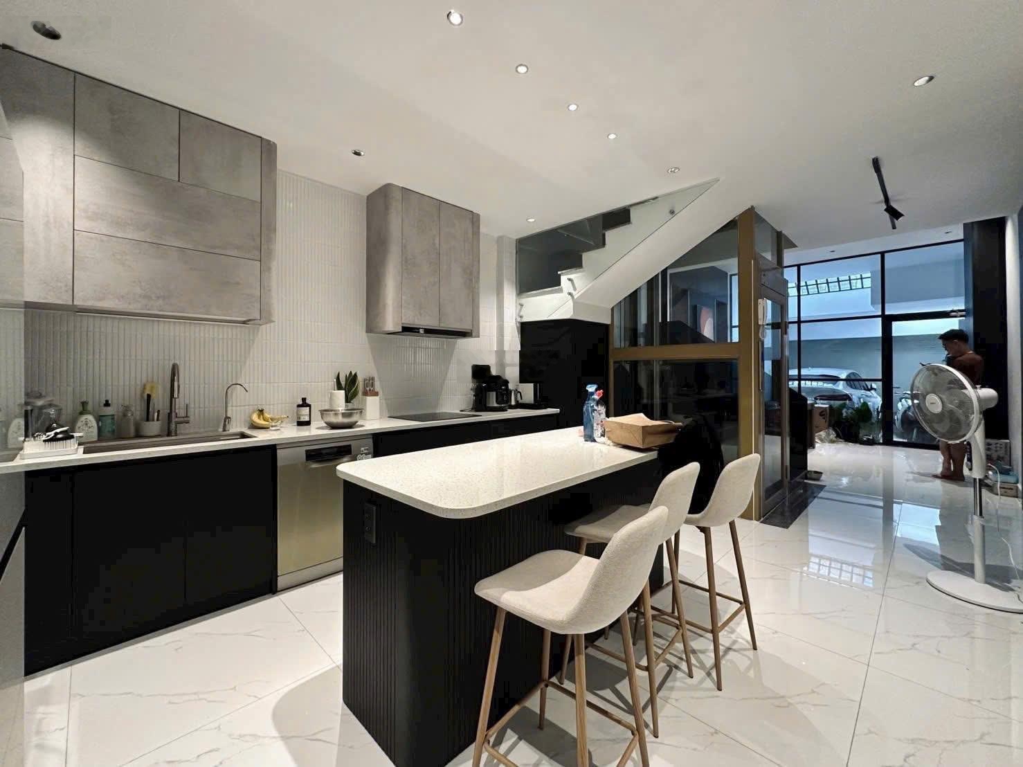 Căn vip ngay Nguyễn Xí, 72m2 quận Bình Thạnh, oto ngủ trong nhà SHR pháp lý sạch