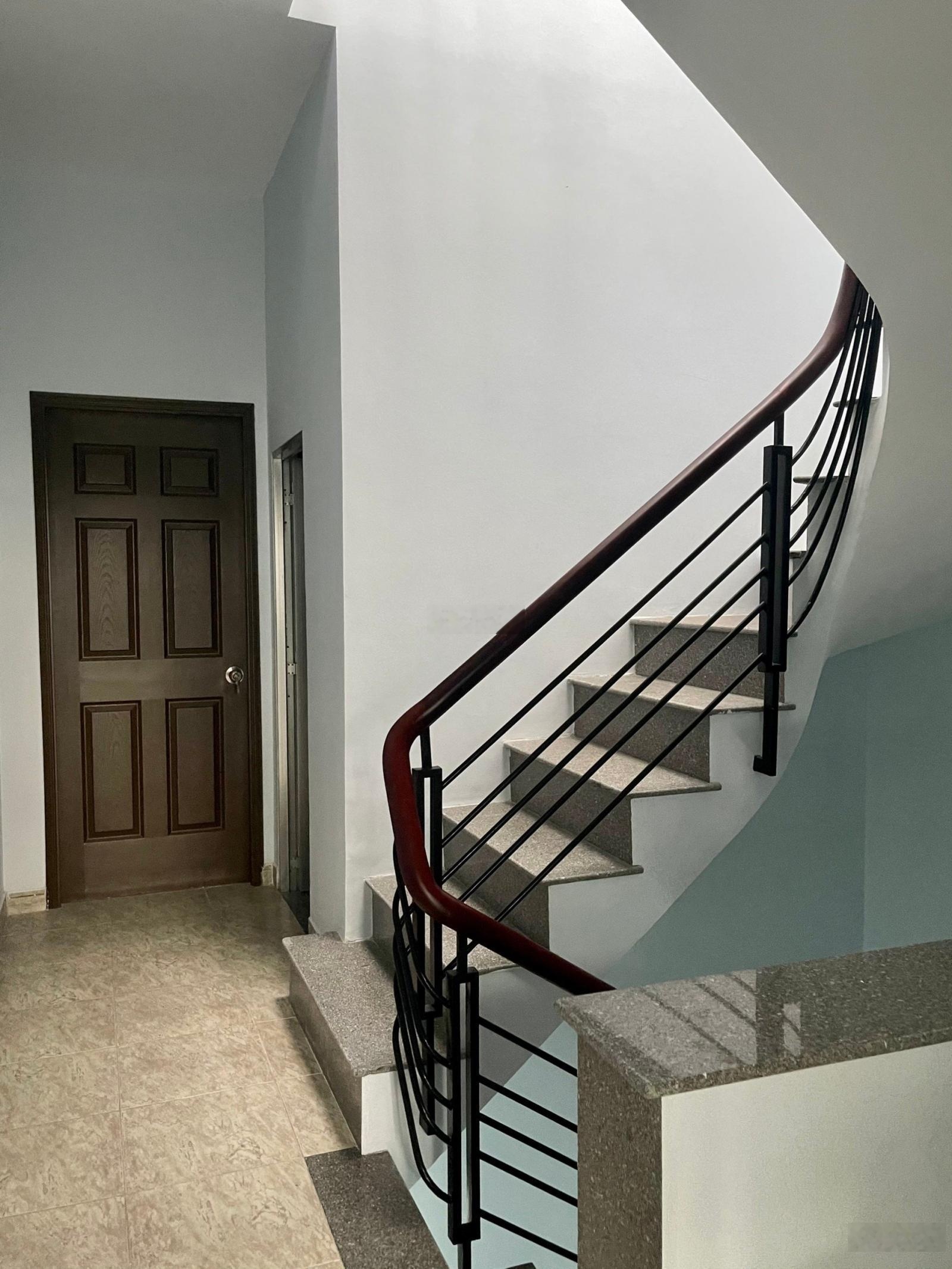 Nhà mặt tiền Lò Gốm, P8, Quận 6 (3,5x25m) trệt 2 lầu sân thượng. Giá 18 triệu