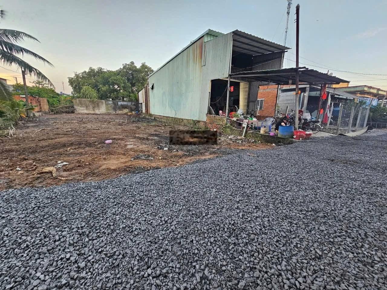 Đất sát KCN Tân Đức 11x33m, giá 1tỷ8