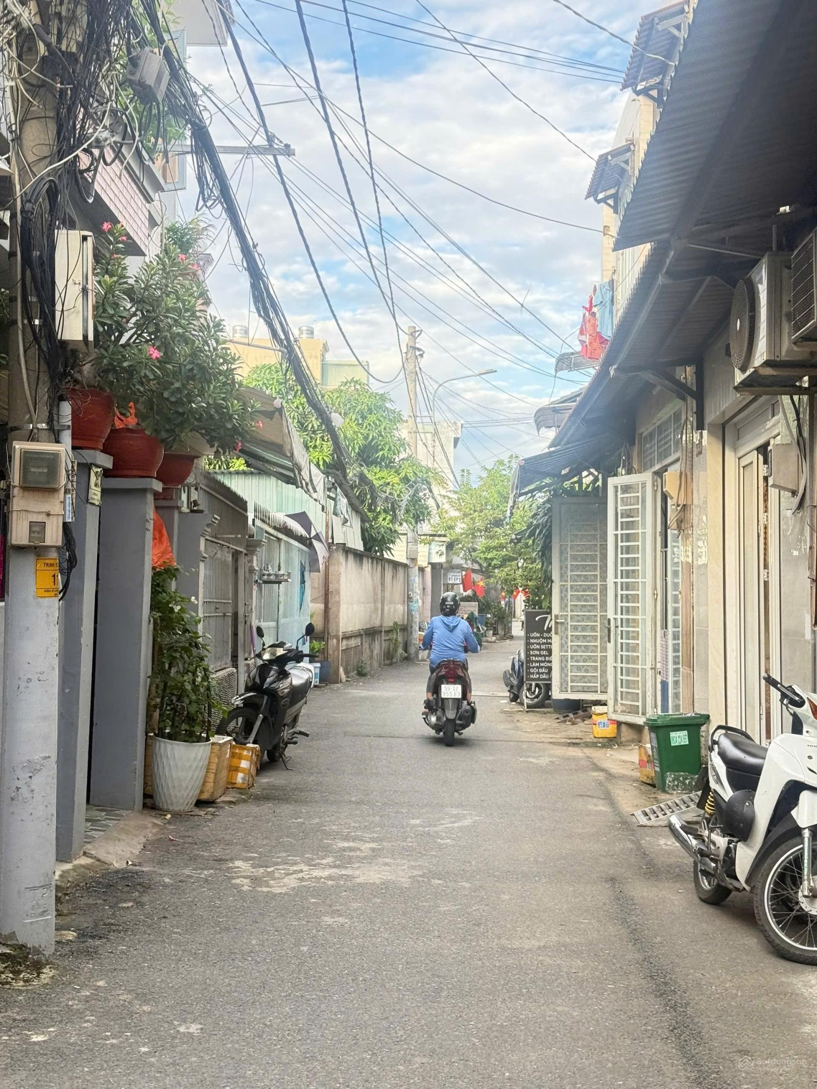 Bán nhà cấp 4, 2 phòng ngủ, đường số 6 Tam phú, 96m2 giá 4.2 tỷ