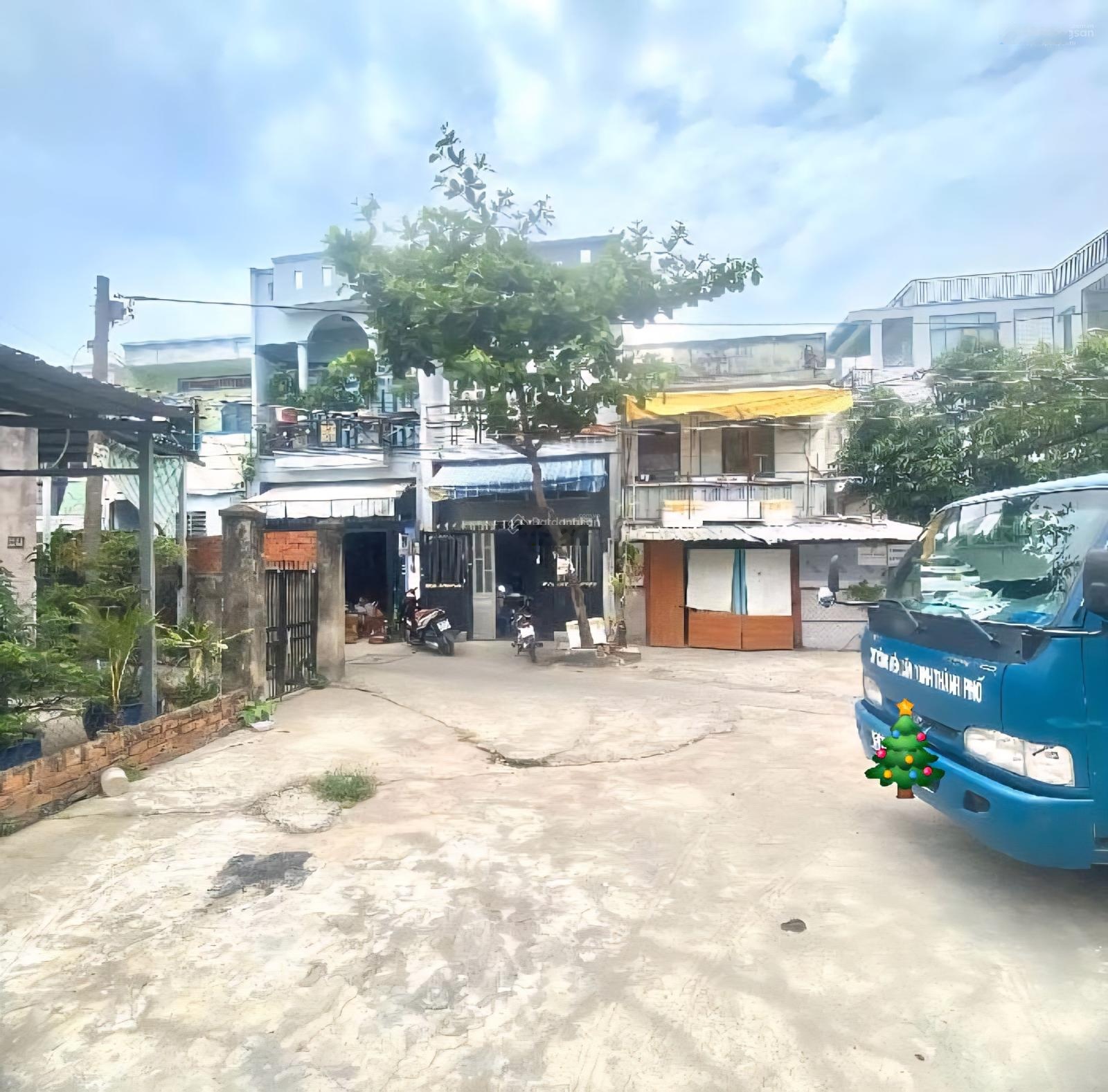 Bán nhà gần đường Phú Định - xe tải đỗ cửa - 54m2 - Sổ vuông đẹp