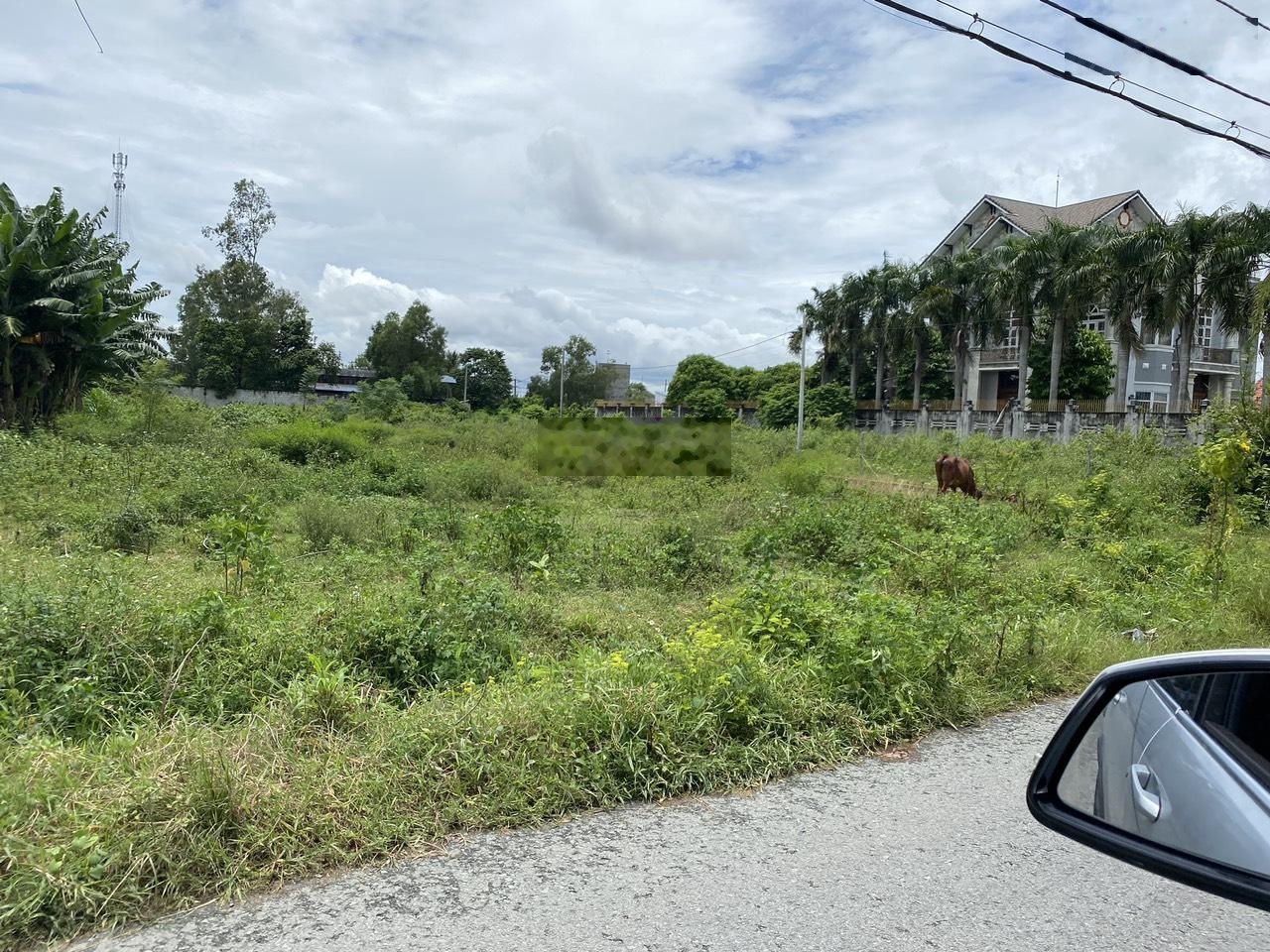 Bán đất thổ cư 3520m2 đường bê tông cách Quốc Lộ 22, thị trấn Củ Chi 300m, giá 22 tỷ