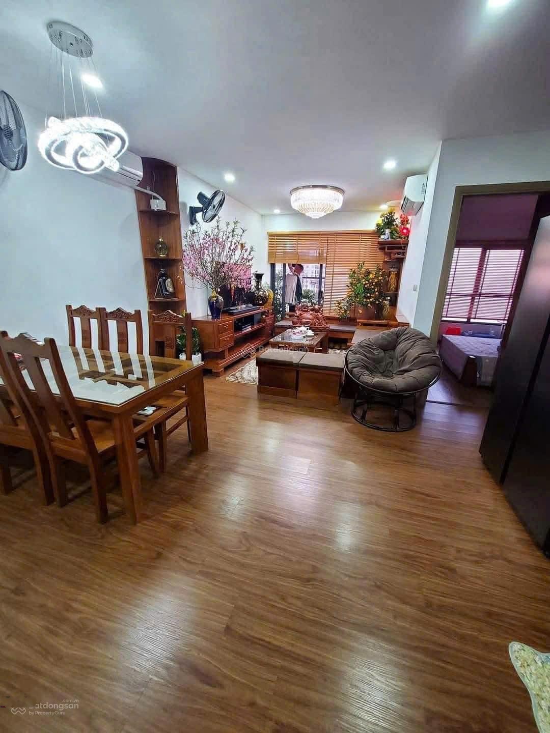 Bán căn hộ rẻ nhất dự án đầu tư được 80,4m2. Tầng thấp. 2PN-2VS có thể sửa 3PN. Cửa TN ban công TB