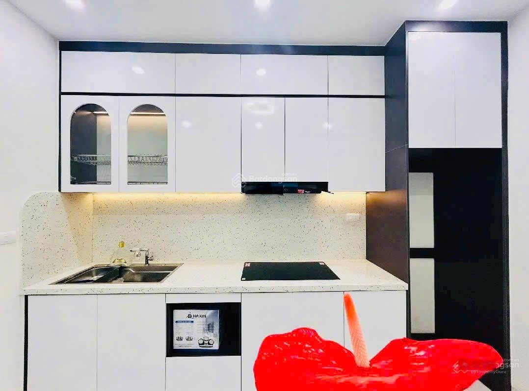 Bán nhà riêng tại Đường Tựu Liệt, 15 tỷ, 52m2, 8PN, 5WC, giá siêu hời