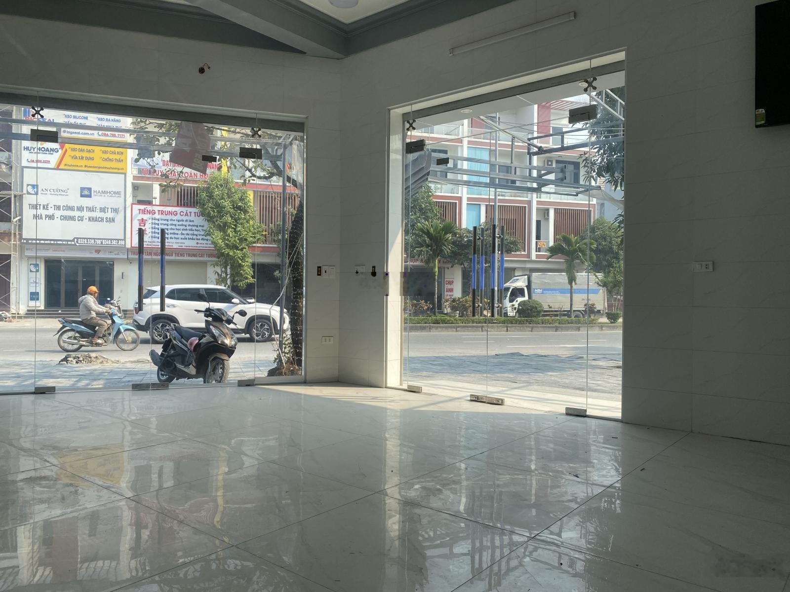 Chủ nhà cho thuê: Nhà góc 2 mặt tiền Nguyễn Phúc Lai, Phủ Lý