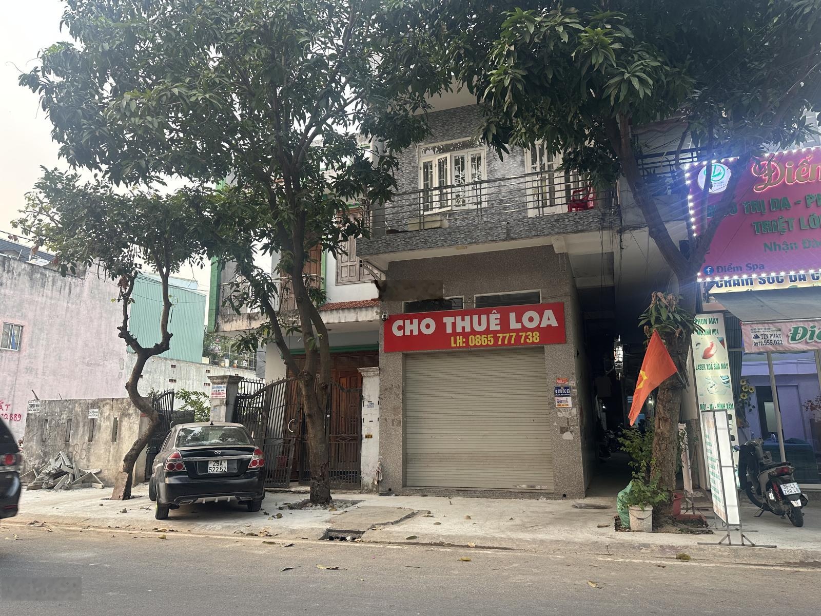 Chủ ngợp, bán gấp nhà trọ visip1, thu nhập 14tr2. Nhà lầu chắc chắn, vị trí thông kinh doanh. Lh em