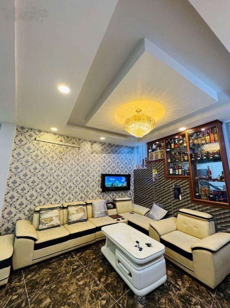 Siêu phẩm tân bình 3 tầng full nội thất xịn ở ngay ni sư huỳnh liên p.10 tân bình