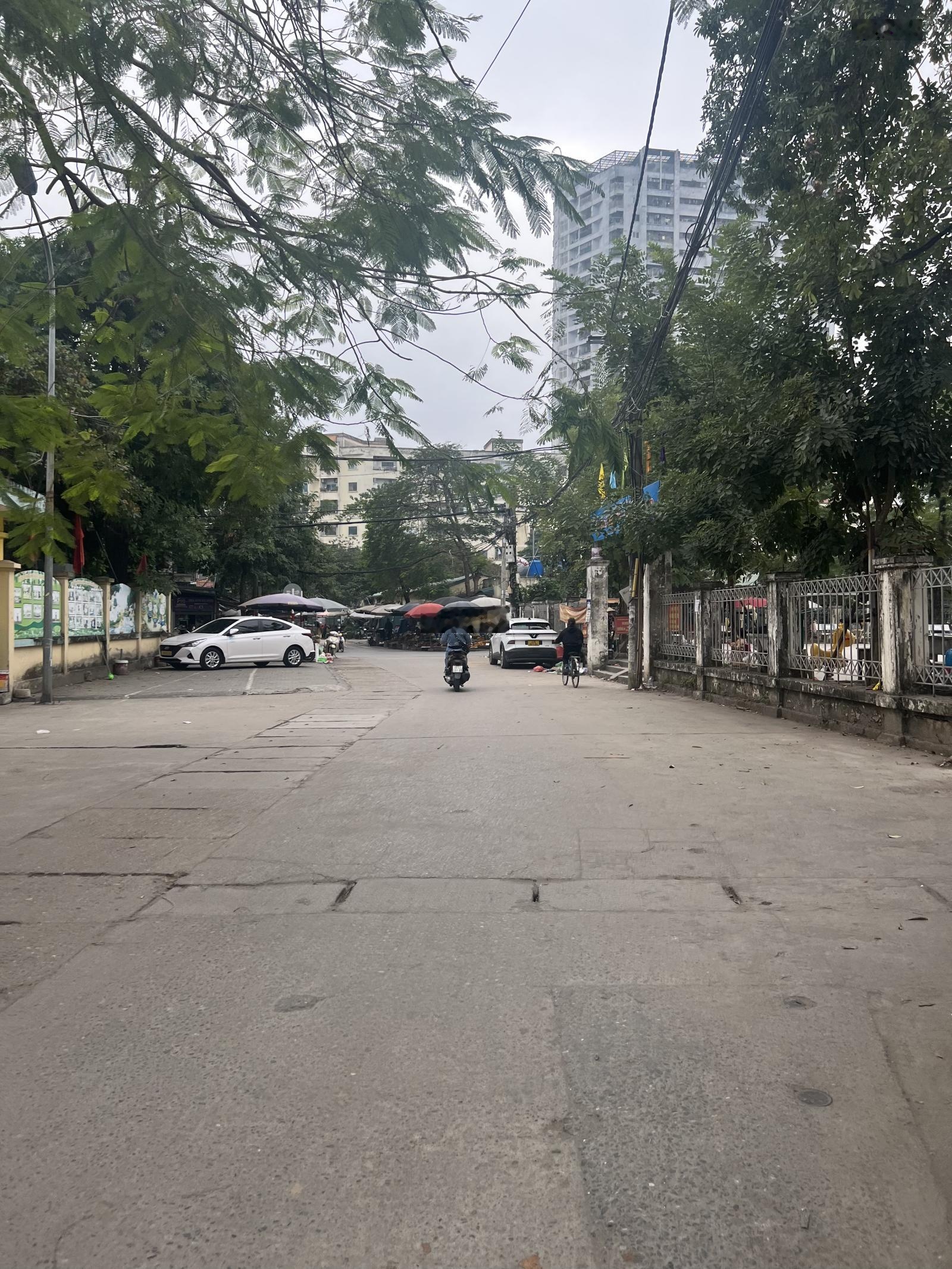 Bán nhà Xuân Đỉnh - Dân xây chắc chắn - Lô góc 3 mặt ngõ - Ô tô đỗ - 48m