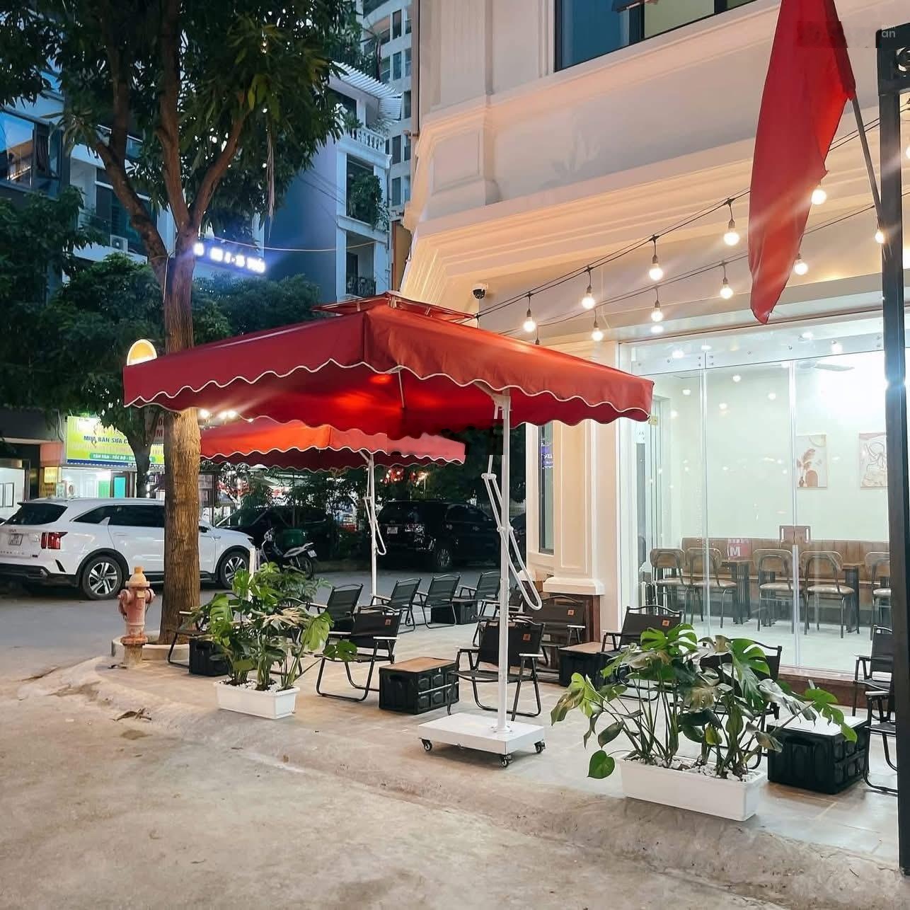 CHO THUÊ NHÀ LÔ GÓC NGUYỄN TUÂN THANH XUÂN 100m x 5T 3 mặt thoáng Thang máy, PCCC