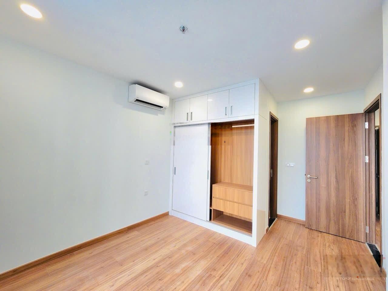 Cho thuê căn hộ 3 Phòng Ngủ Carillon 1 giá 15 triệu có máy lạnh và máy nước nóng. 0933430505