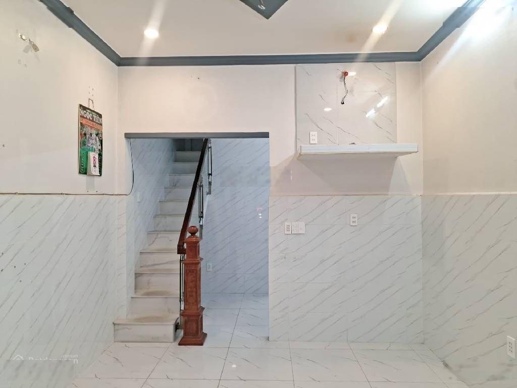 Hẻm 1 sẹc - kdc hiện hữu - nhà mới 2 tầng - ngang gần 4.5m - nở hậu tài lộc - nhỉnh 3 tỷ