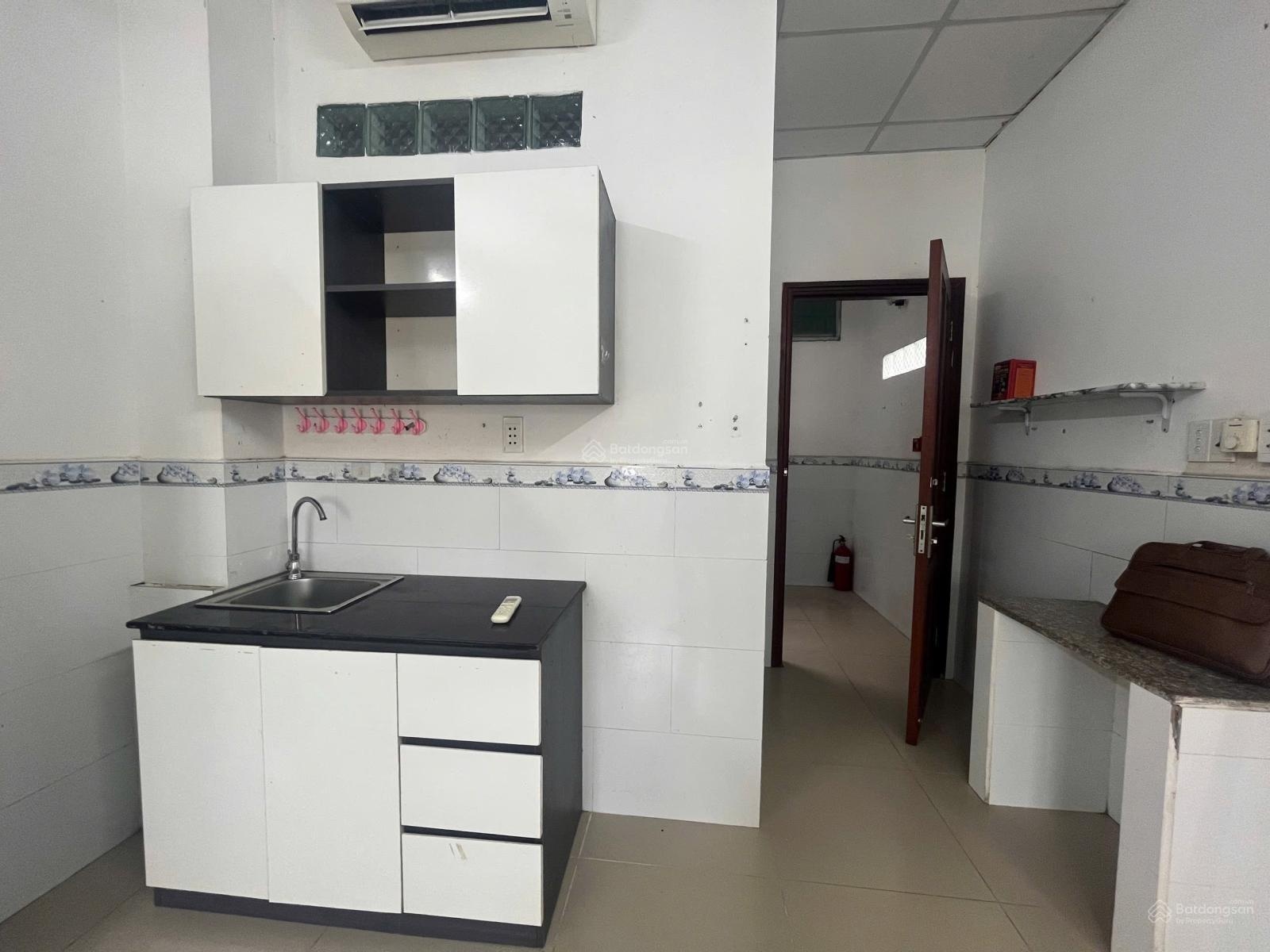 Cho thuê căn hộ studio cửa sổ, full NT, Thang máy, mặt tiền, được nuôi pet gần Toà nhà Viettel