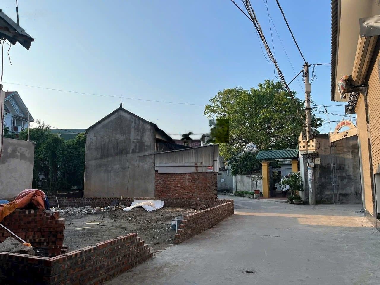 Bán Đất Đồng Bụt, 69m2 trục chính chợ lô góc , Quốc Oai, Hà Nội