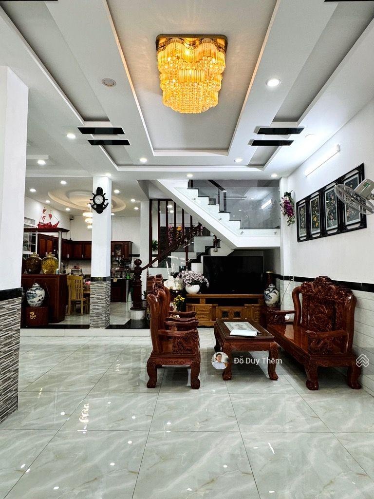 Nhà mặt tiền Phạm Thị Giây - Tô Ký - Đặng Thúc Vịnh, 3 tầng, ngang 5m, hơn 10tỷ