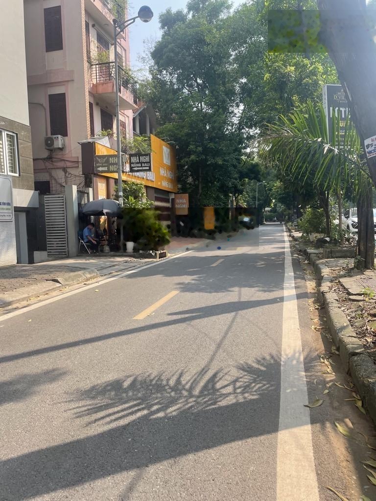 GIÁ ĐẦU TƯ. Biệt thự KĐT Linh Đàm, vị trí trung tâm, giao thông thuận tiện, 185m, 4 tầng, MT 12m.