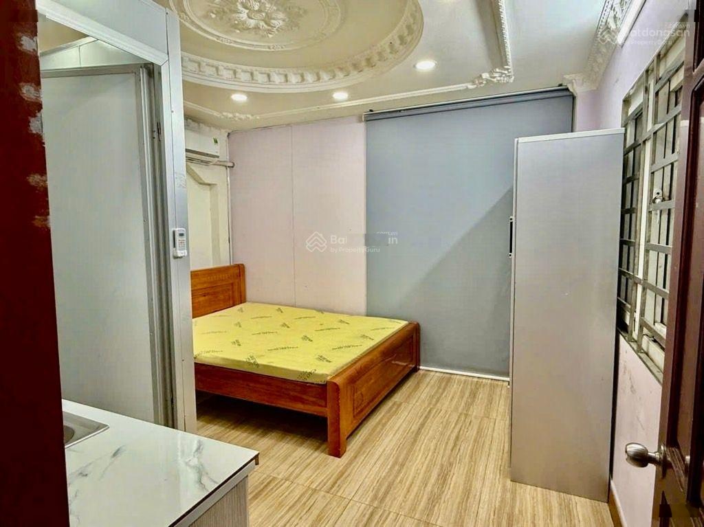 Mặt tiền kinh doanh sầm uất - ngay trục quang trung - nguyễn văn khối - 6 tầng - 11 pn -