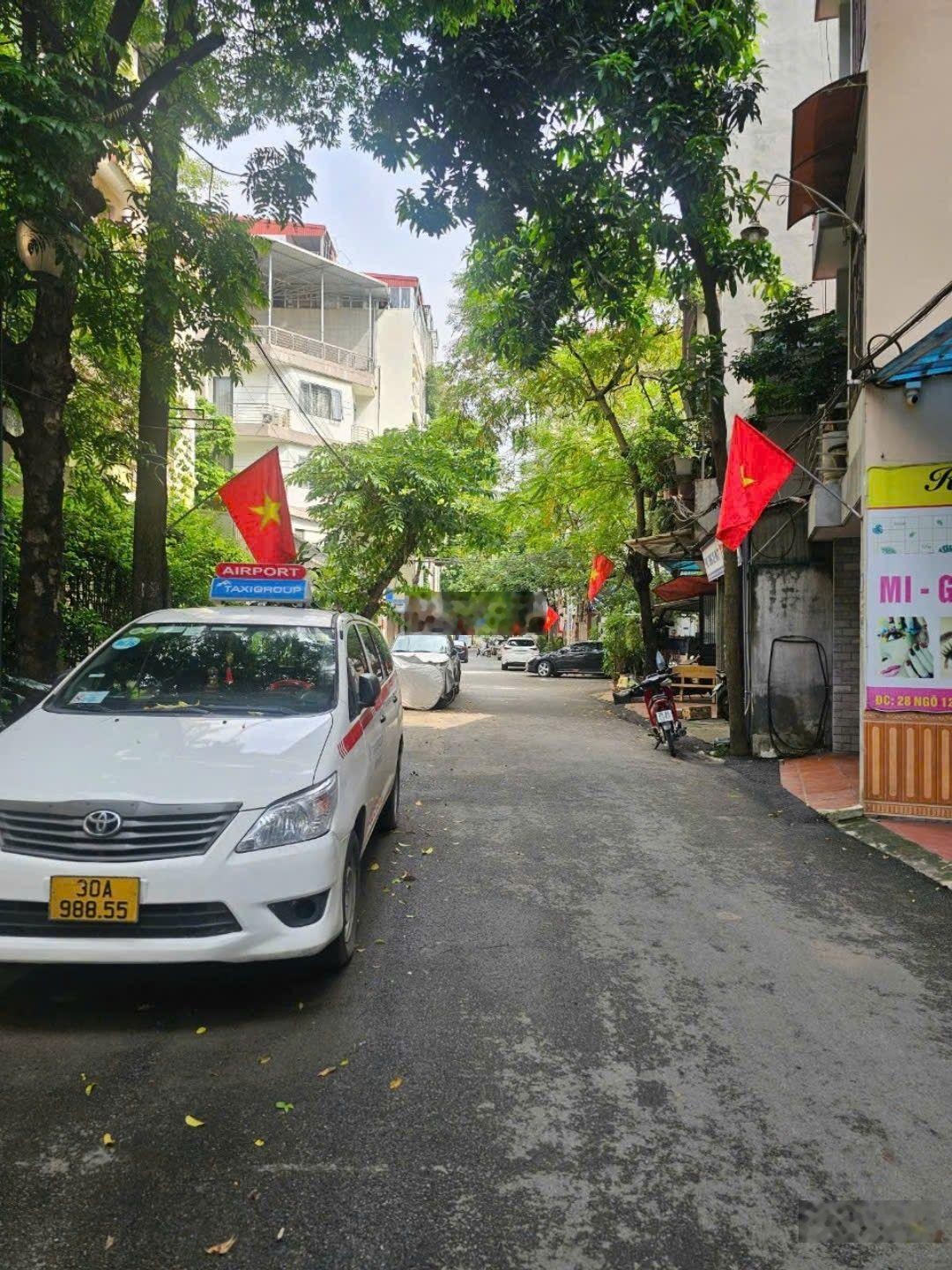 Biệt thự phố thiên hiền 135m gara hầm nội thất sịn giá 41 tỷ