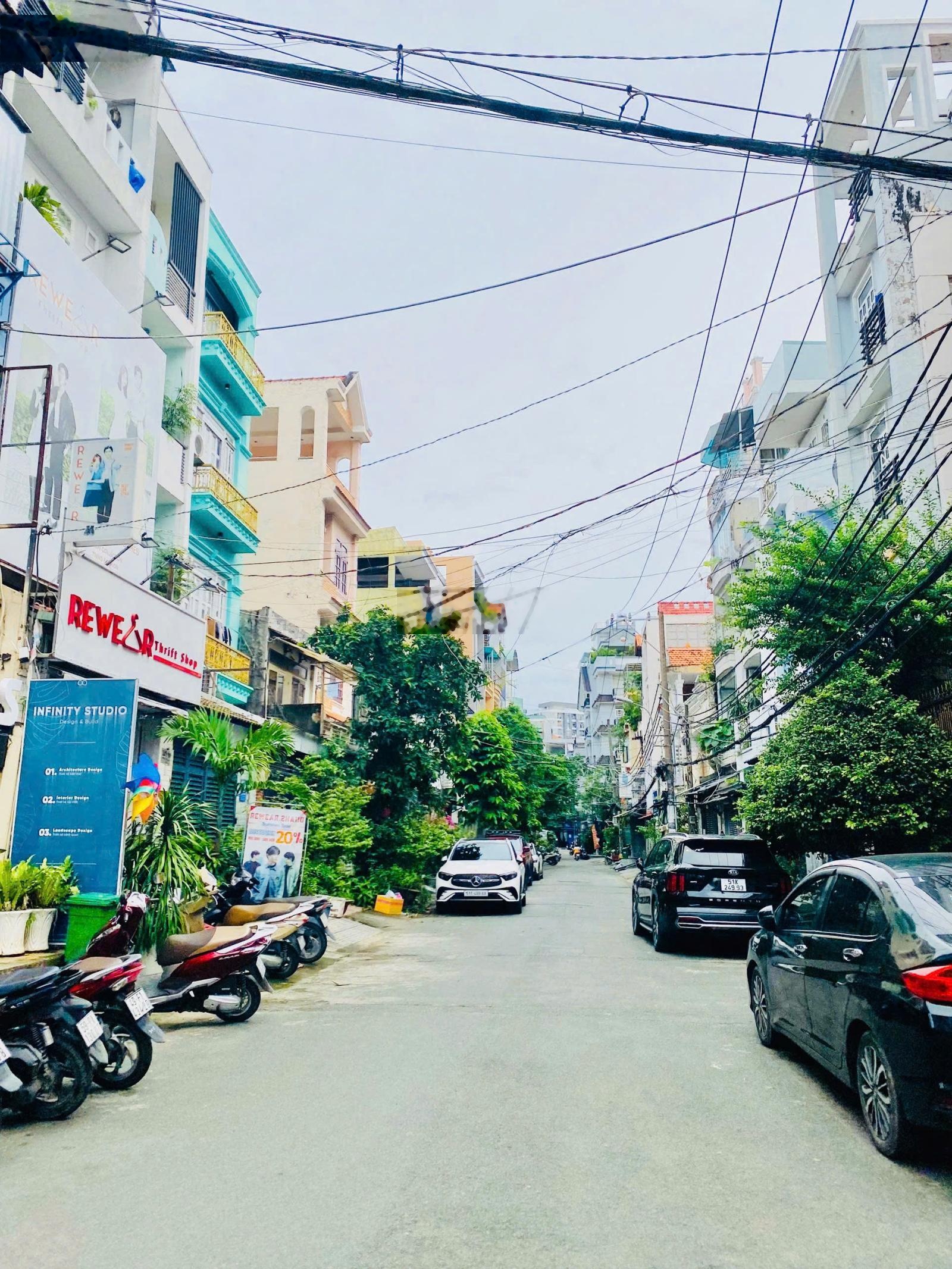 Bán nhà HXH đường Phạm Ngọc Thạch Quận 3, DT 6x21m