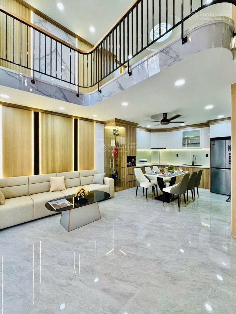 NHÀ MỚI FULL NỘI THẤT 5 Tầng - Có Thang Máy - Nguyễn Oanh P17 - HẺM XE HƠI -50m2 - SÁT MẶT TIỀN