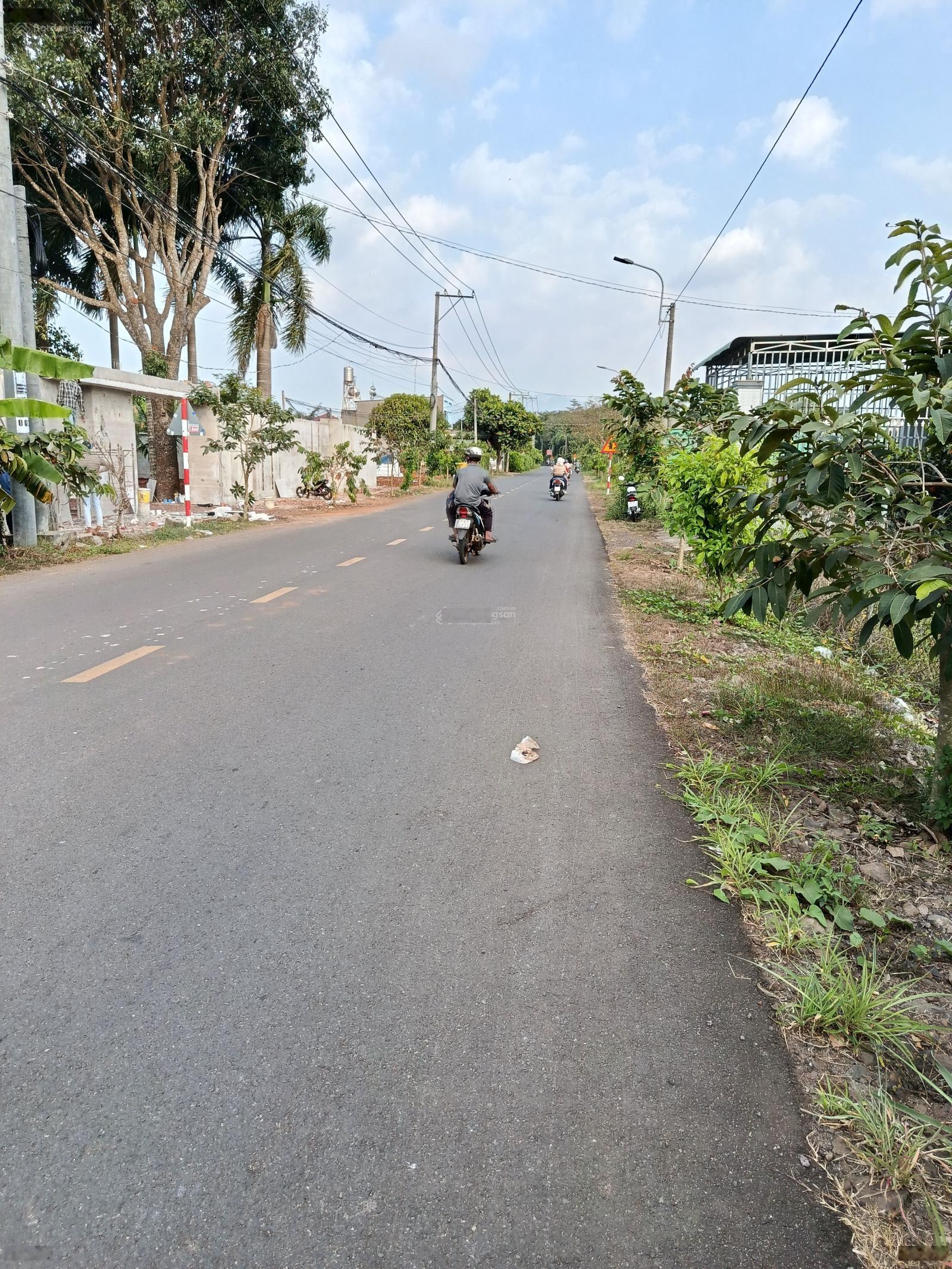 Bán Đất tại Xã Bàu Trâm, Long Khánh, Đồng Nai, giá tốt chỉ với 999,999 triệu, 97m2