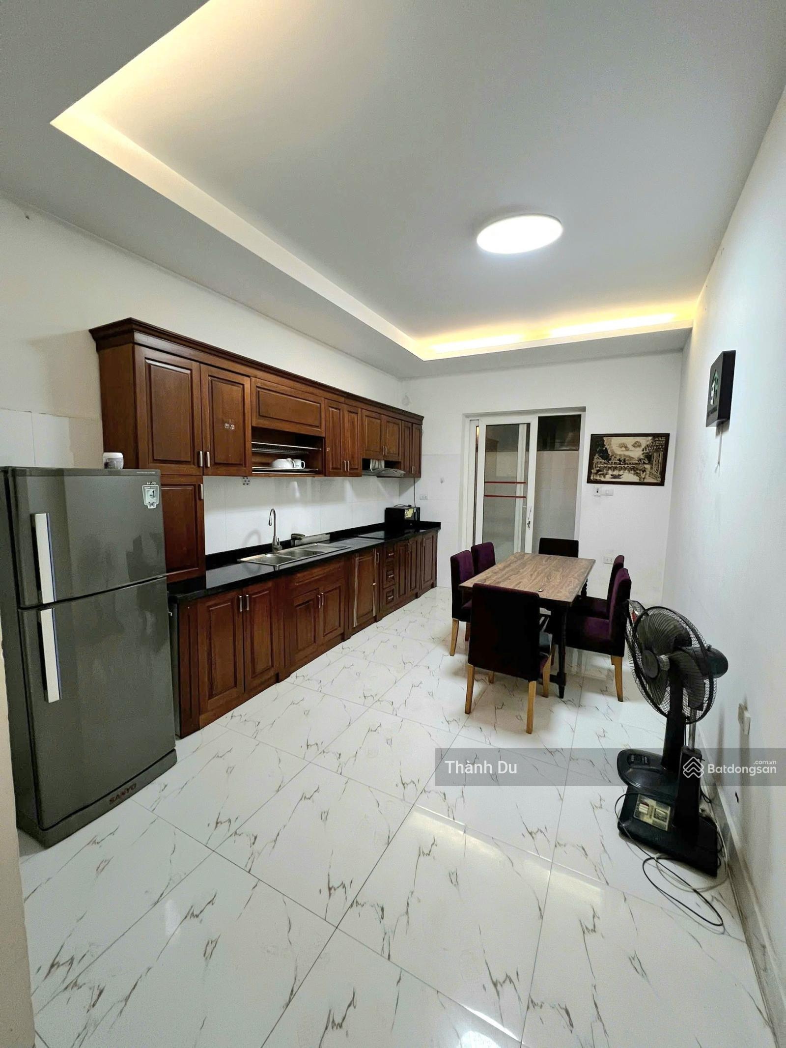 Cho thuê nhà nguyên căn - Hồng Tiến 500m tới Tâm Anh 64m2 3T giá 11 triệu/ tháng, có sân thoáng