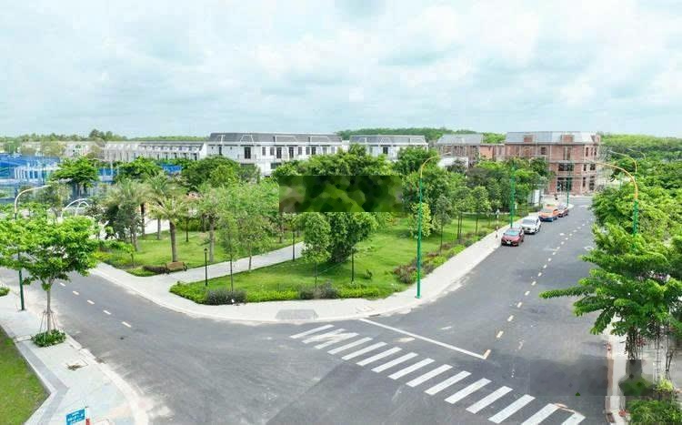 Tái định cư Lộc An-Bình Sơn cần bán 100m2 (sổ hồng riêng) giá đầu tư cho quý anh chị, sổ sẵn