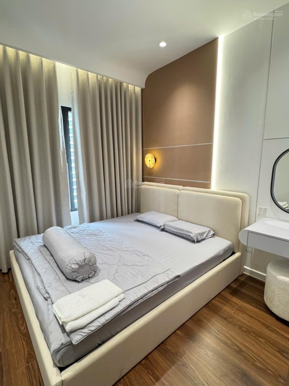 * The Privia : Studio 8tr/th có ML, 01PN giá 8.5tr/th, 02PN giá 10tr/th, 03PN giá 13tr/th