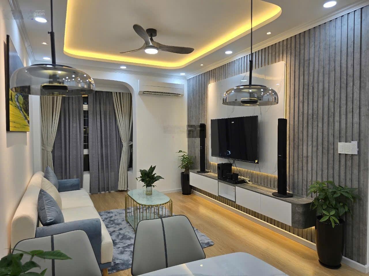 Cần cho thuê nhanh 2PN Sky Garden, giá siêu rẻ. LH: 0917300798 Em Hằng