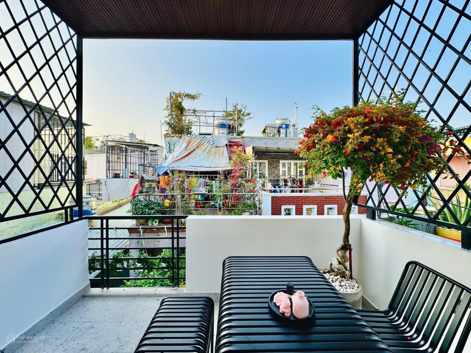 Đi Úc định cư bán nhà Nguyễn An Ninh - Q1. Đang cho thuê 28tr/th. 74m2 gần chợ Bến Thành