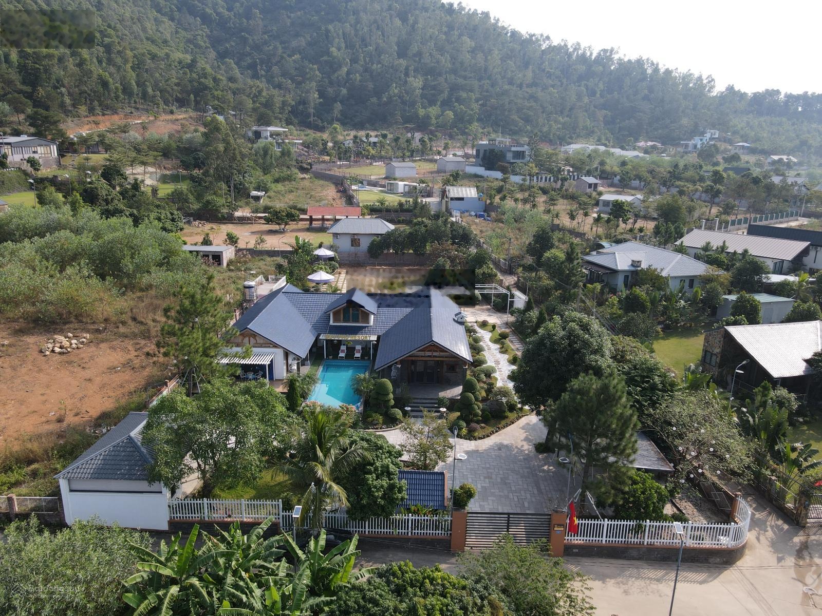 Lô đất 3 mặt đường năm giữa khu nghỉ dưỡng vườn hồng reasort, minh trí, sóc sơn