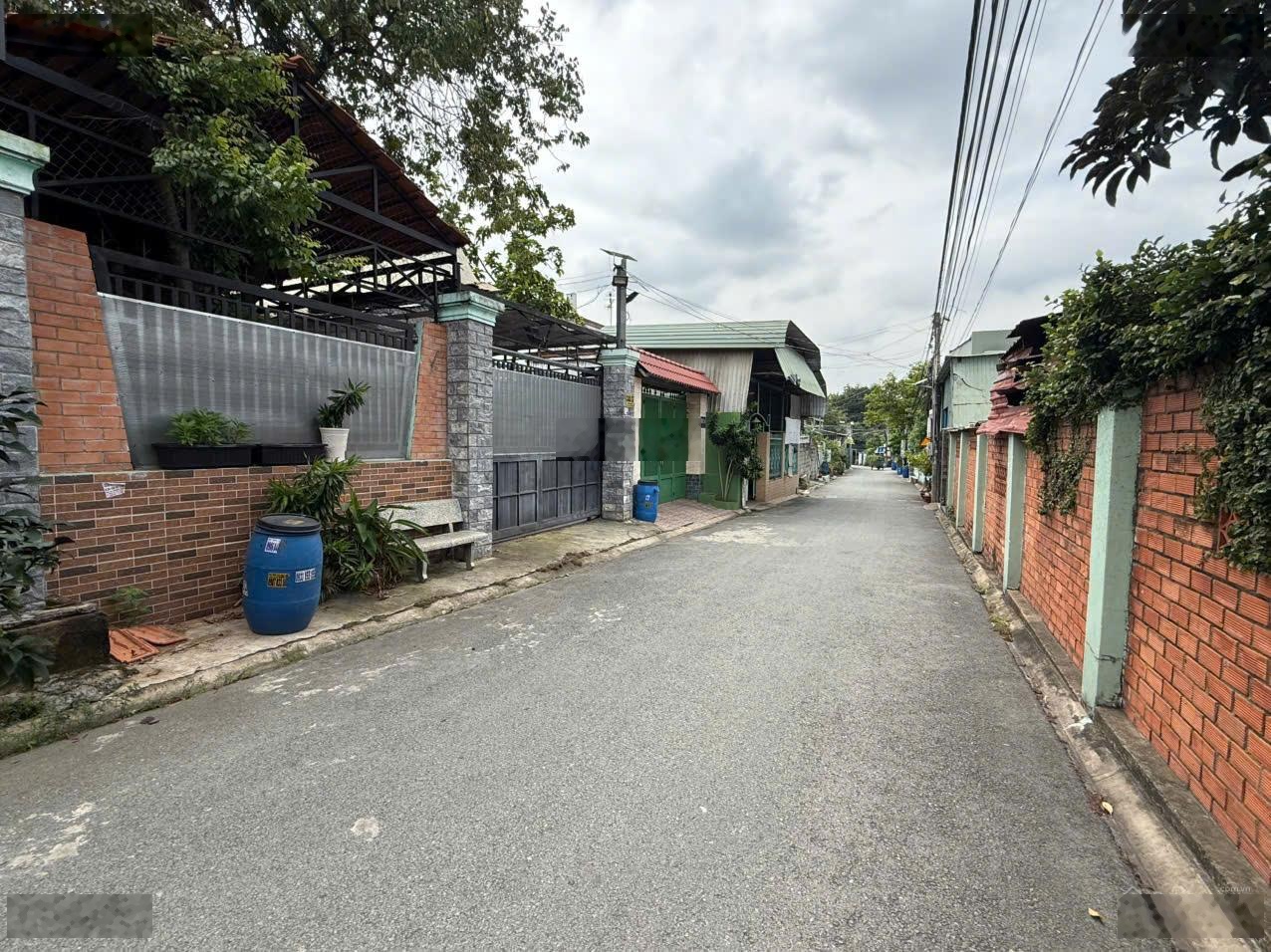 Bán lô đất thổ cư giáp QL1K gần làng Đại Học QG TP. HCM, mặt đường nhựa 5m giá tốt chỉ 4.75 tỷ