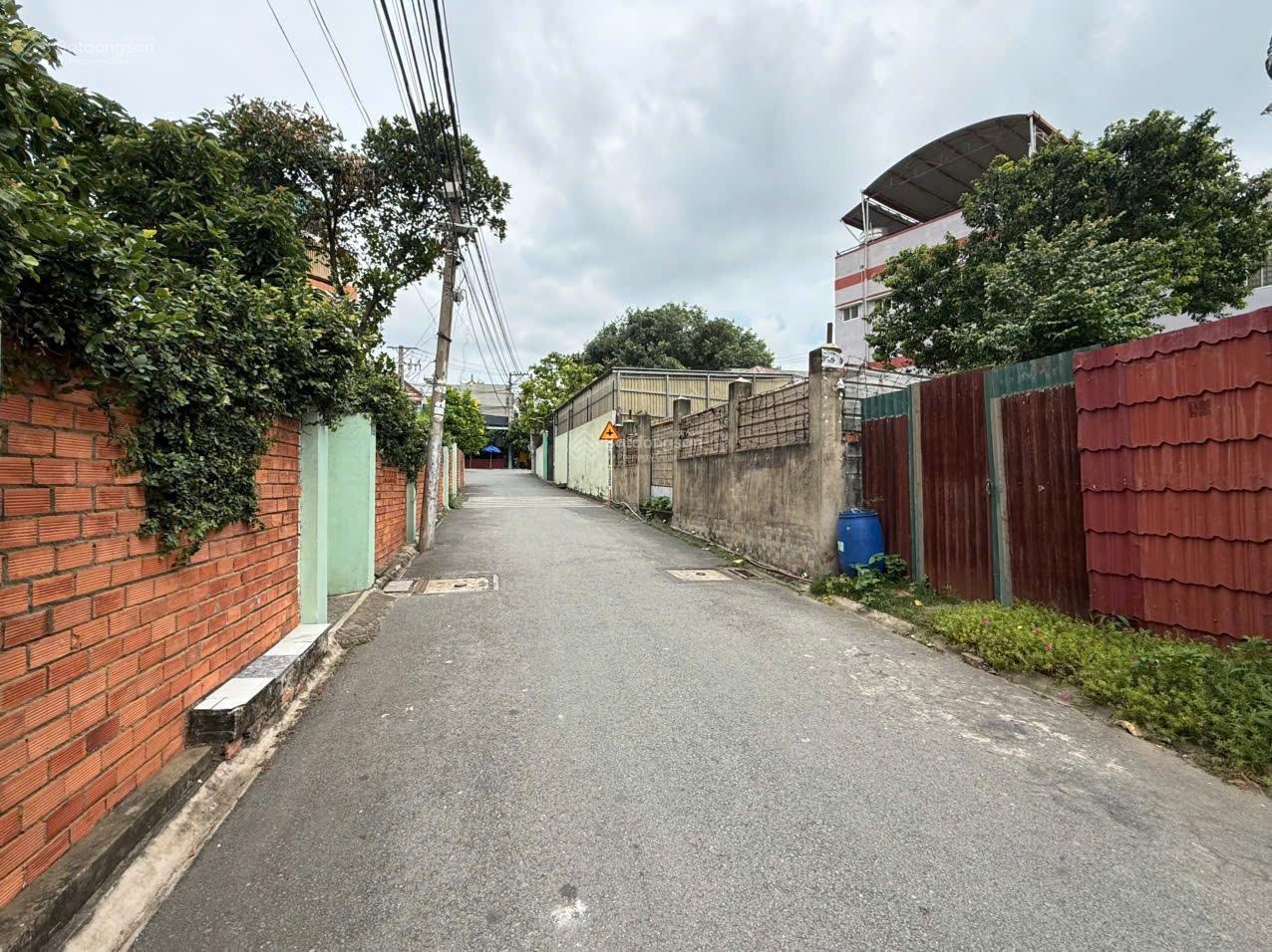 Bán lô đất thổ cư mặt đường nhựa 5m giáp QL1K gần Làng Đại Học QG TP.HCM giá tốt chỉ 4.95 tỷ