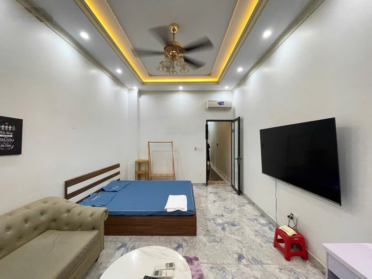 - Nhà 5 tầng thang máy Lô 22 Lê Hồng Phong - Diện tích: 60m2 - Công năng sử dụng: 5 ngủ 6 wc, phò