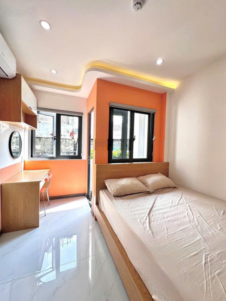 Toà nhà 14 CHDV góc 3 mặt tiền mới 100% - Có thang máy. Ngay khu cao cấp Hà Đô Centrosa-Cao Thắng