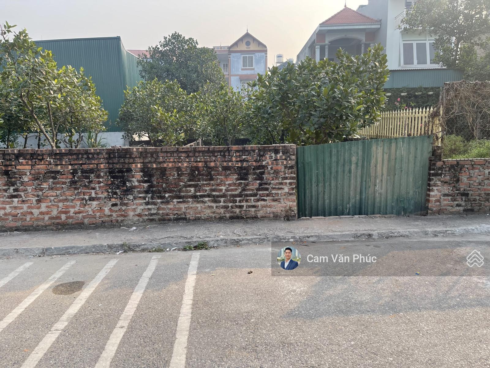 CC Bán đất Đông Dư 81,5m2 vuông vắn nở hậu, giá 120tr/m2, 50m ra hồ, chợ, trường ô tô tránh đỗ