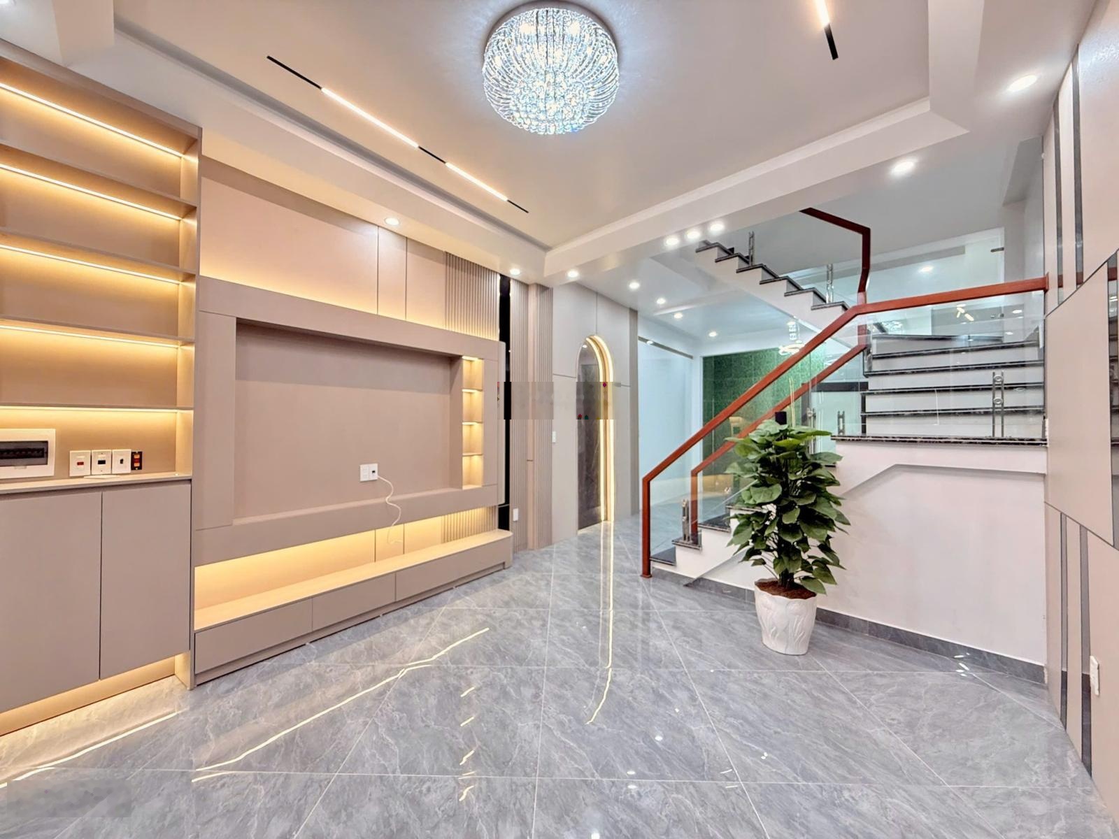 Bán nhà Mỹ Đình - Ô tô - Dân xây 5 tầng - Ngõ thông - Nhỉnh 10 tỷ