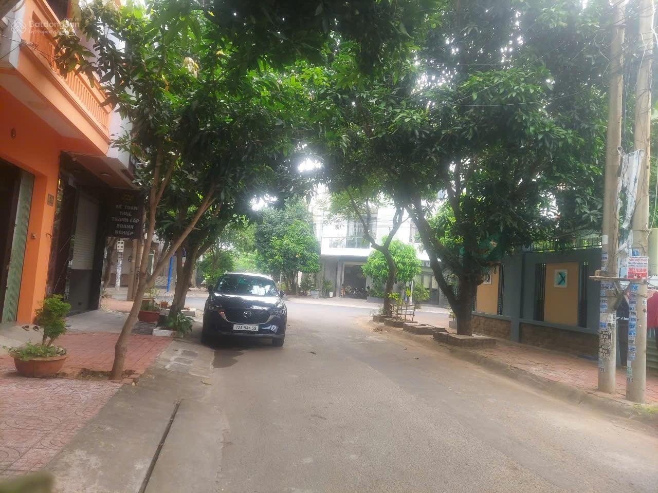 Hot, lô biệt thự 356m2 giá rẻ nhất khu vực