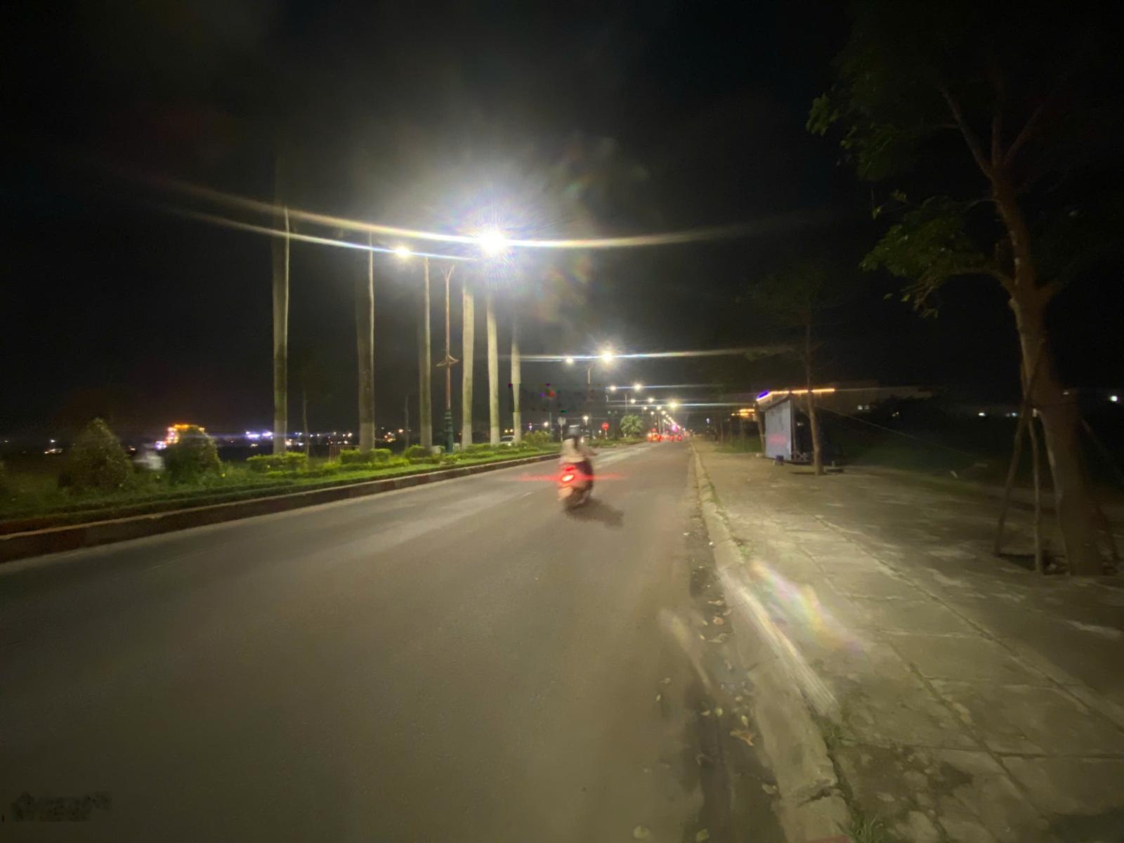 900m2 mặt tiền đường trần phú , tp tuy hòa cũ xây dựng 5 tầng sổ hồng riêng liên hệ 0866563878