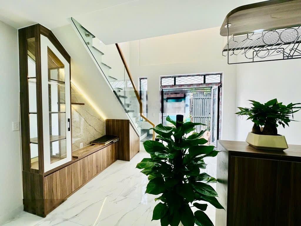 Lã xuân oai_2 lầu 55 m2 _oto vào nhà_tặng nội thất chỉ 5 đ tnp a