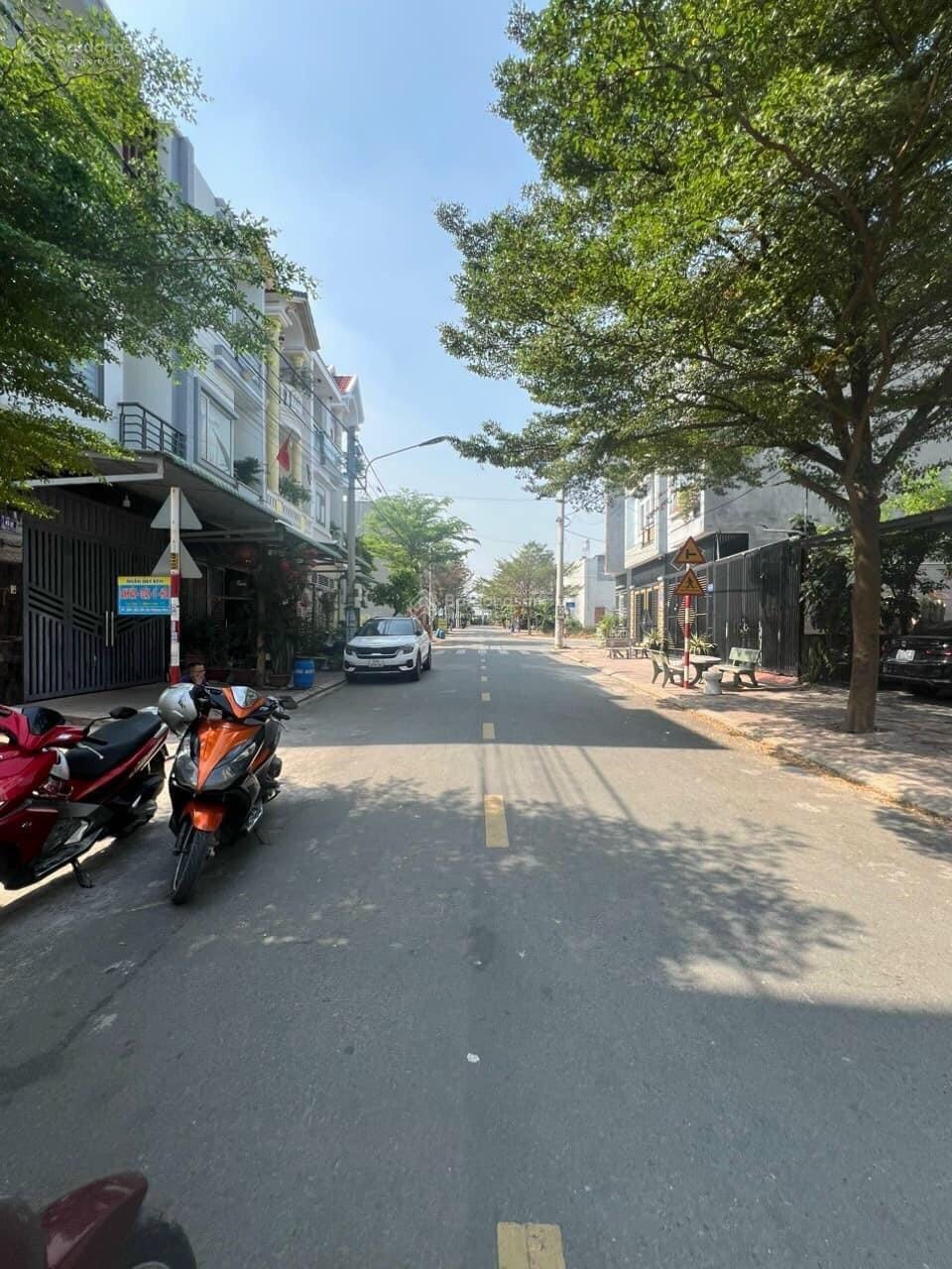 Bán đất tại Phường Tân Bình, Dĩ An, Bình Dương, 3,98 tỷ, 110 m2