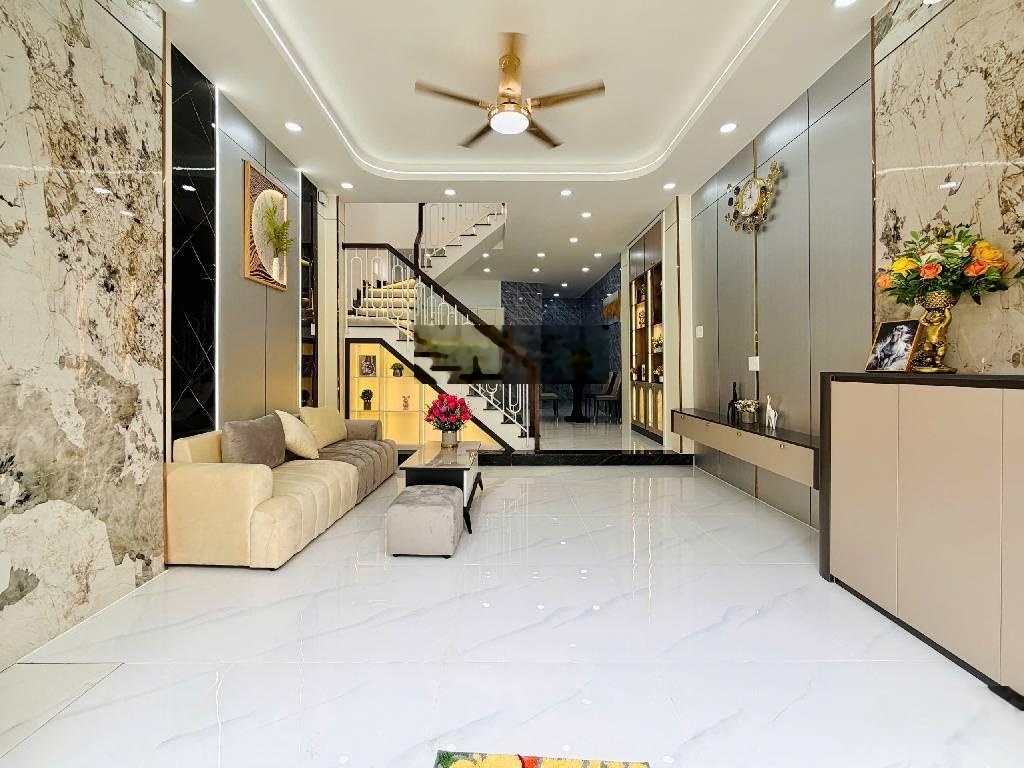 Bán nhà riêng tại Quang Trung, 5,37 tỷ, 40m2, 2PN + 2WC + 2 tầng, chính chủ, giá ưu đãi