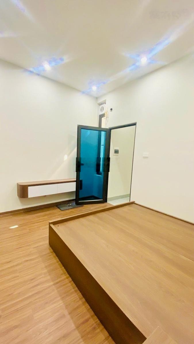 Không có căn thứ 2! Đê La Thành, ngõ nông, thông KD, thoáng sáng, sổ CC, mới đẹp, full NT, 45m2x4T