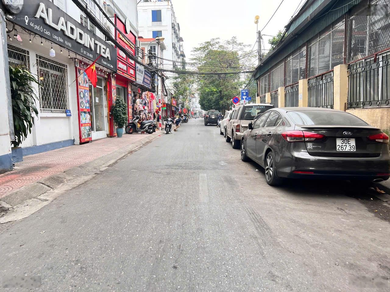 Bán mảnh đất 60m mặt ngõ 71 Việt Hưng đường thông ô tô 7 chỗ