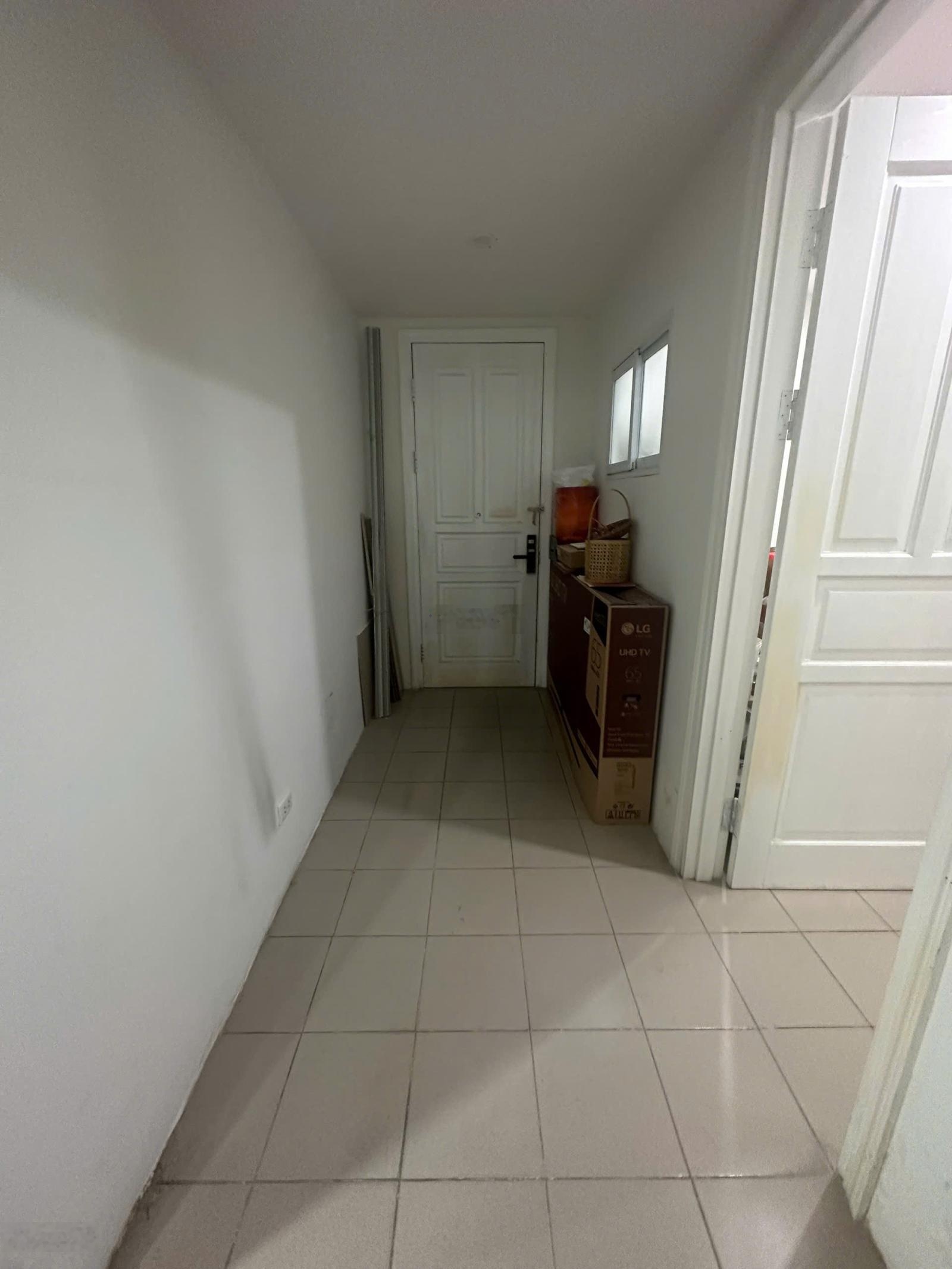 Cho thuê căn hộ cao cấp 182m2 tòa p ciputra hà nội